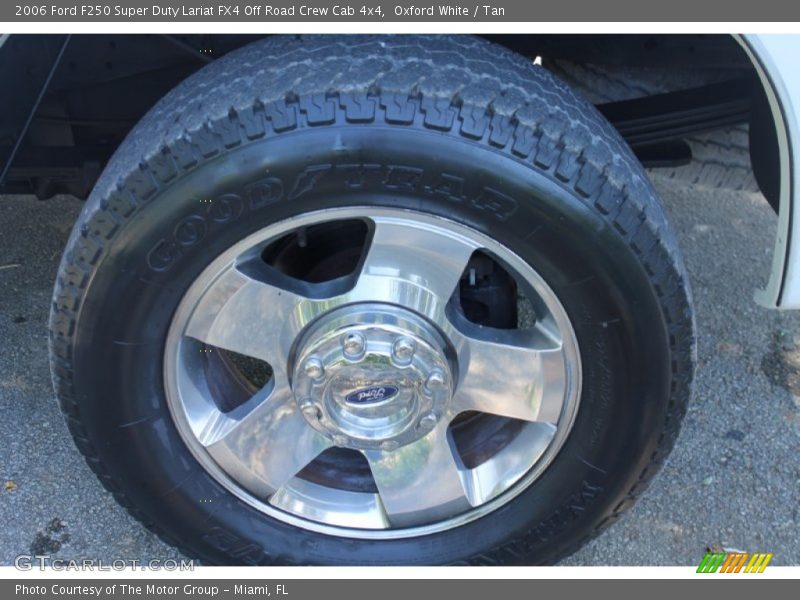 Oxford White / Tan 2006 Ford F250 Super Duty Lariat FX4 Off Road Crew Cab 4x4