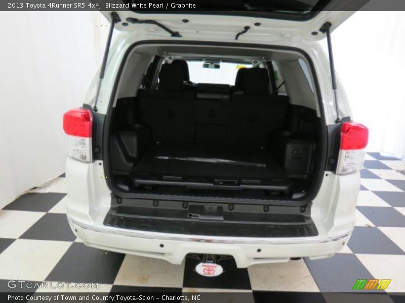 Blizzard White Pearl / Graphite 2013 Toyota 4Runner SR5 4x4