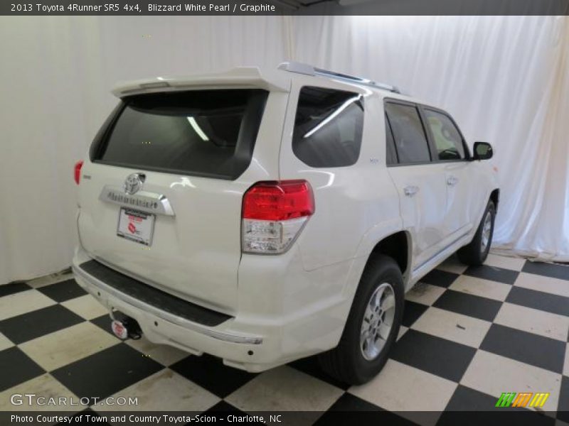 Blizzard White Pearl / Graphite 2013 Toyota 4Runner SR5 4x4