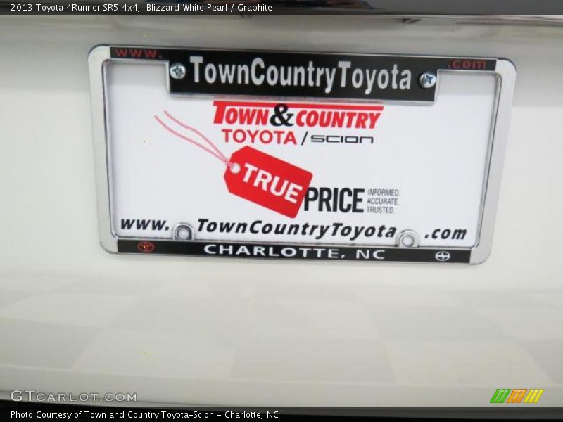 Blizzard White Pearl / Graphite 2013 Toyota 4Runner SR5 4x4