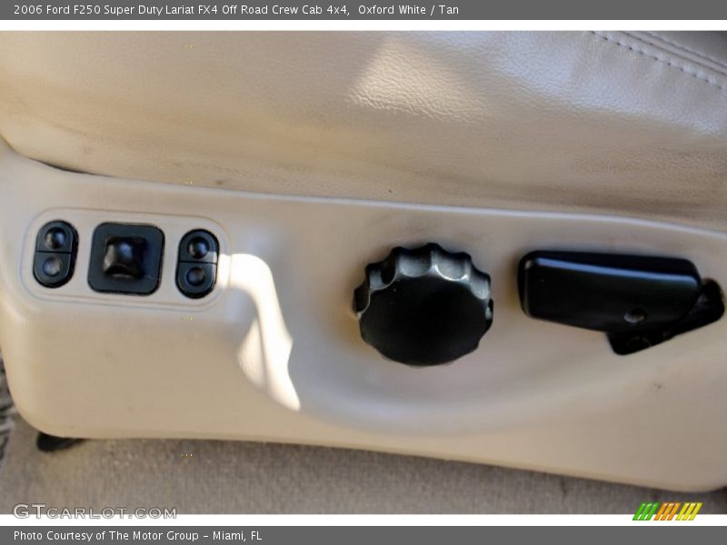 Oxford White / Tan 2006 Ford F250 Super Duty Lariat FX4 Off Road Crew Cab 4x4