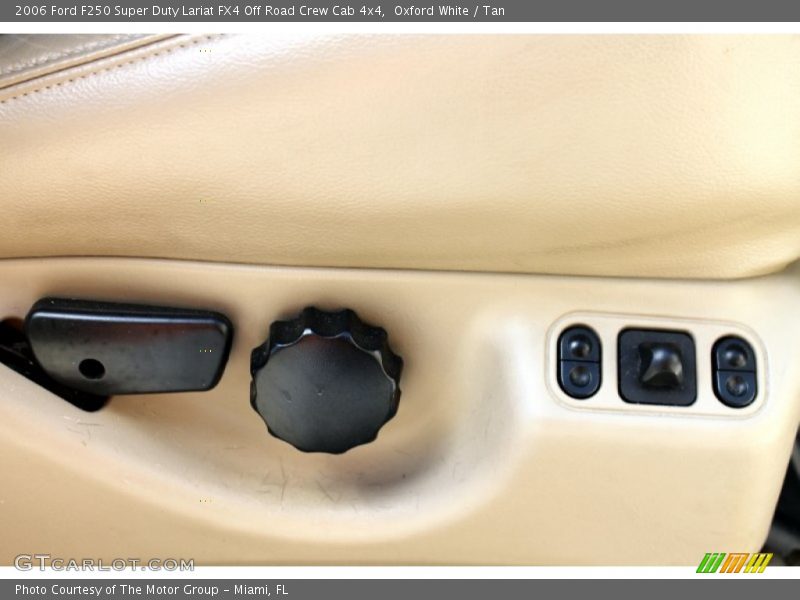 Oxford White / Tan 2006 Ford F250 Super Duty Lariat FX4 Off Road Crew Cab 4x4