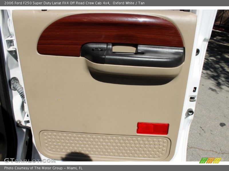 Oxford White / Tan 2006 Ford F250 Super Duty Lariat FX4 Off Road Crew Cab 4x4