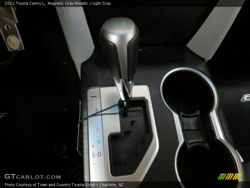 Magnetic Gray Metallic / Light Gray 2012 Toyota Camry L