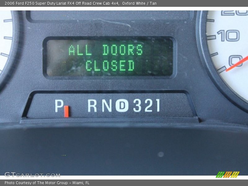 Oxford White / Tan 2006 Ford F250 Super Duty Lariat FX4 Off Road Crew Cab 4x4