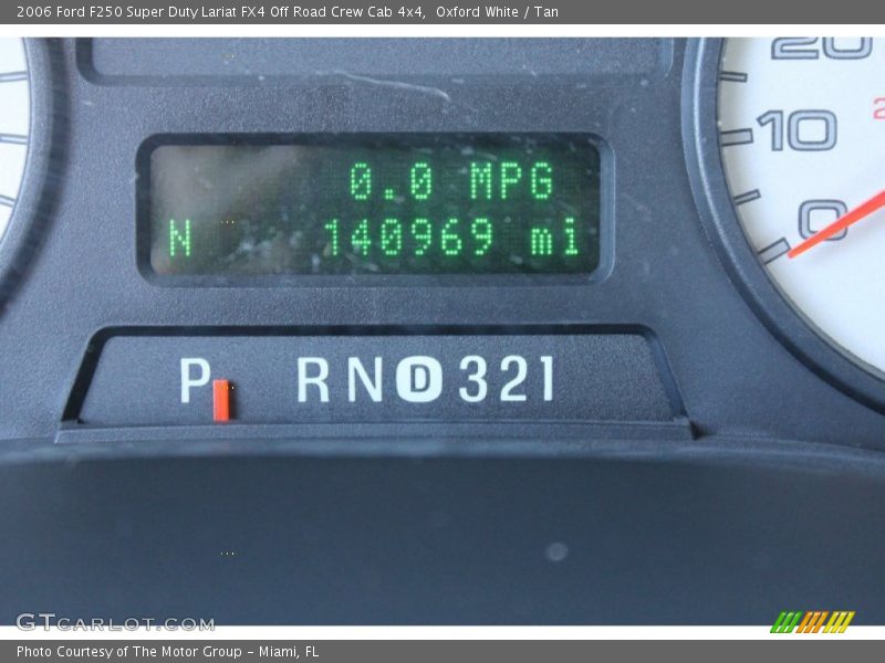 Oxford White / Tan 2006 Ford F250 Super Duty Lariat FX4 Off Road Crew Cab 4x4
