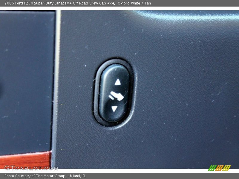 Oxford White / Tan 2006 Ford F250 Super Duty Lariat FX4 Off Road Crew Cab 4x4