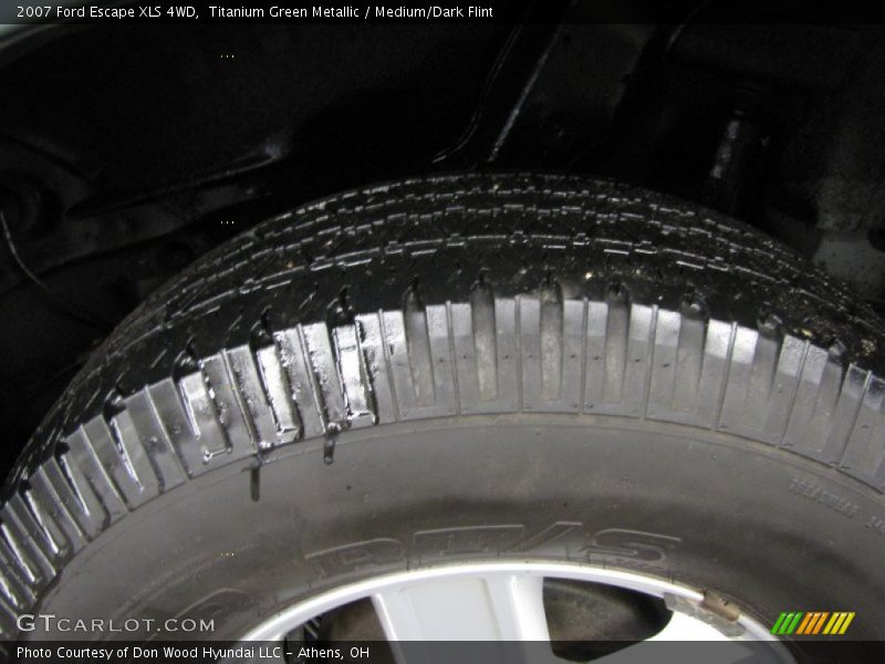 Titanium Green Metallic / Medium/Dark Flint 2007 Ford Escape XLS 4WD