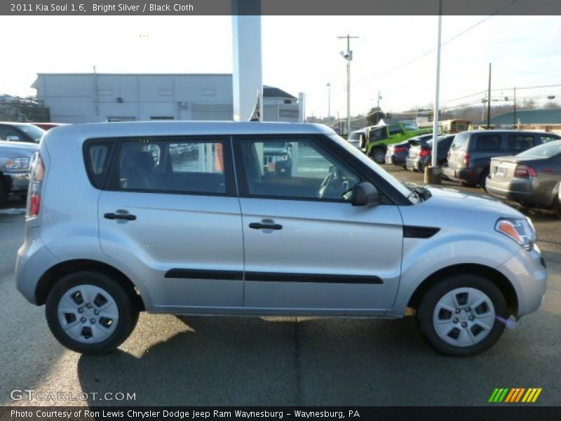 Bright Silver / Black Cloth 2011 Kia Soul 1.6