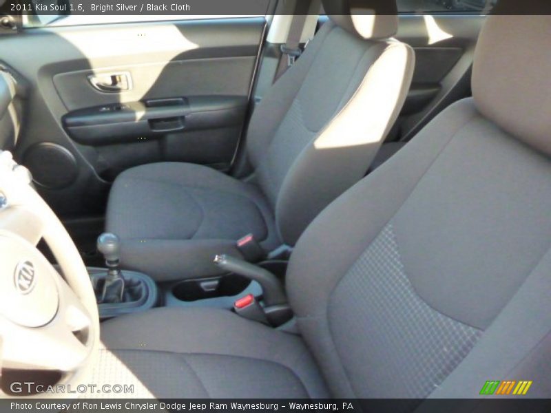 Bright Silver / Black Cloth 2011 Kia Soul 1.6