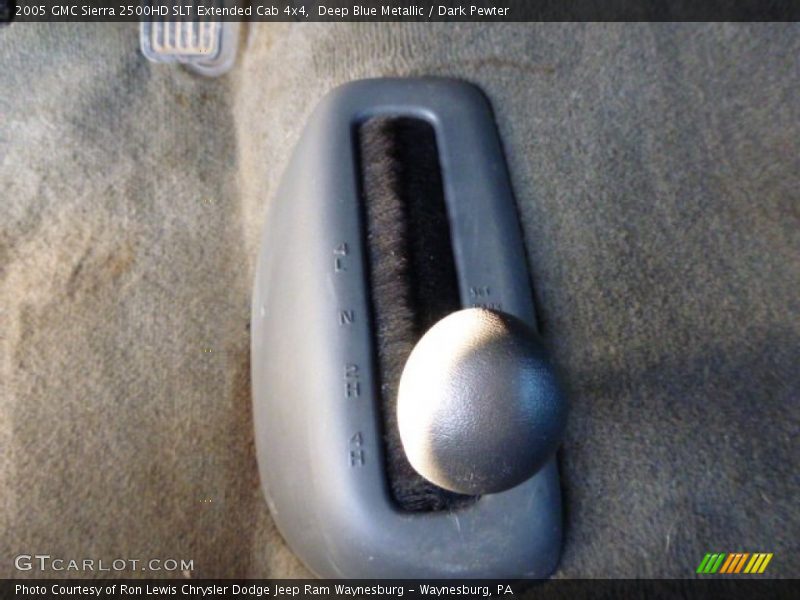 Deep Blue Metallic / Dark Pewter 2005 GMC Sierra 2500HD SLT Extended Cab 4x4