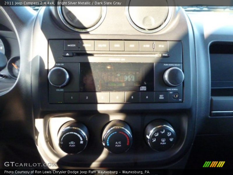 Bright Silver Metallic / Dark Slate Gray 2011 Jeep Compass 2.4 4x4
