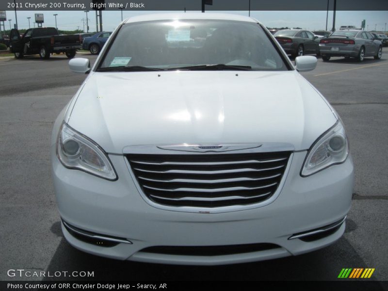 Bright White / Black 2011 Chrysler 200 Touring