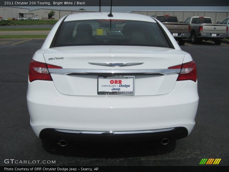 Bright White / Black 2011 Chrysler 200 Touring