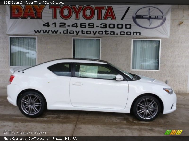 Super White / Dark Charcoal 2013 Scion tC