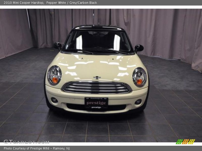 Pepper White / Grey/Carbon Black 2010 Mini Cooper Hardtop
