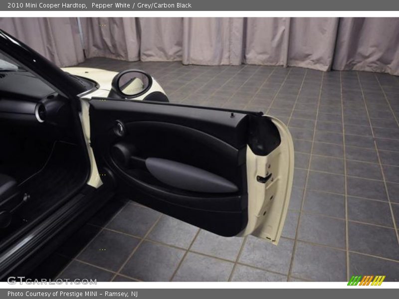 Pepper White / Grey/Carbon Black 2010 Mini Cooper Hardtop