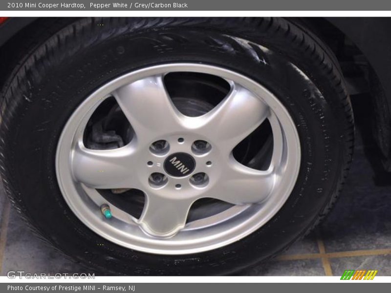 Pepper White / Grey/Carbon Black 2010 Mini Cooper Hardtop