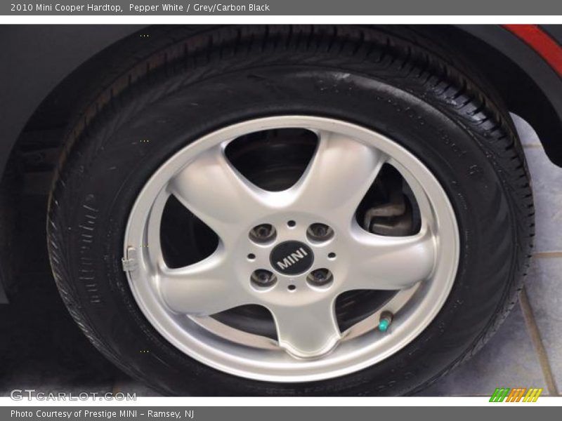 Pepper White / Grey/Carbon Black 2010 Mini Cooper Hardtop