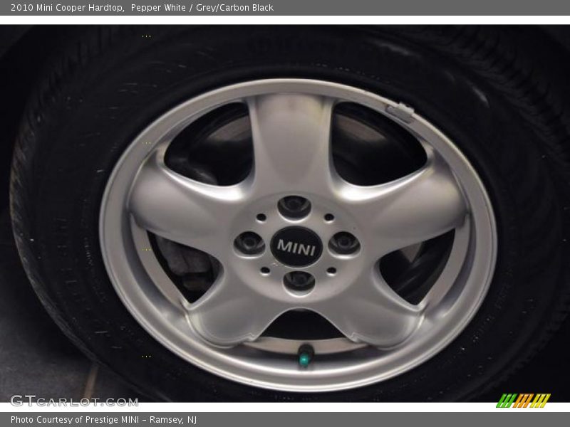 Pepper White / Grey/Carbon Black 2010 Mini Cooper Hardtop