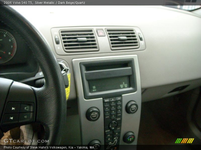 Silver Metallic / Dark Beige/Quartz 2006 Volvo S40 T5