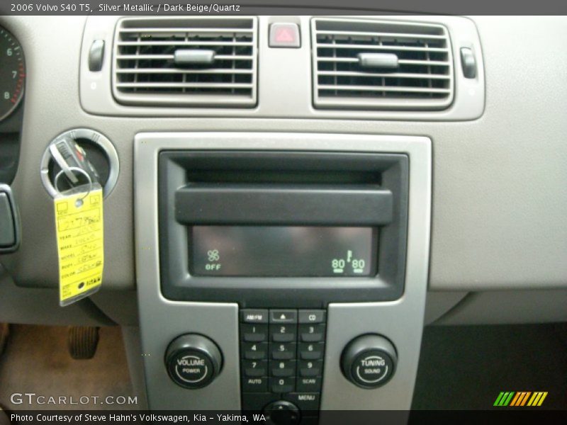 Silver Metallic / Dark Beige/Quartz 2006 Volvo S40 T5