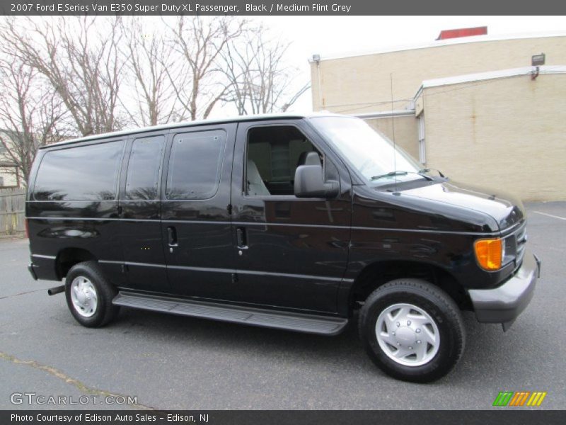 Black / Medium Flint Grey 2007 Ford E Series Van E350 Super Duty XL Passenger