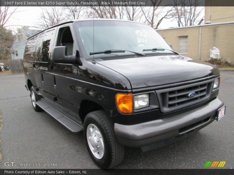Black / Medium Flint Grey 2007 Ford E Series Van E350 Super Duty XL Passenger