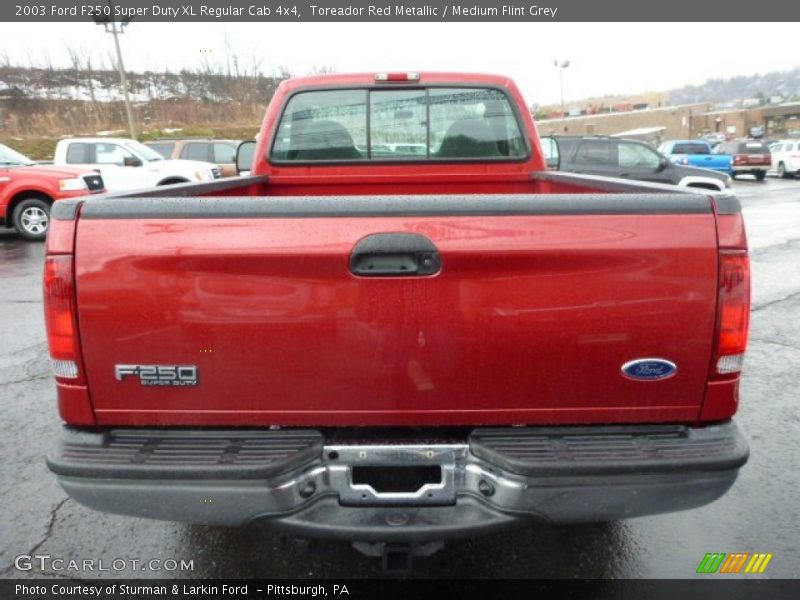 Toreador Red Metallic / Medium Flint Grey 2003 Ford F250 Super Duty XL Regular Cab 4x4