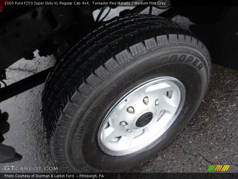 Toreador Red Metallic / Medium Flint Grey 2003 Ford F250 Super Duty XL Regular Cab 4x4