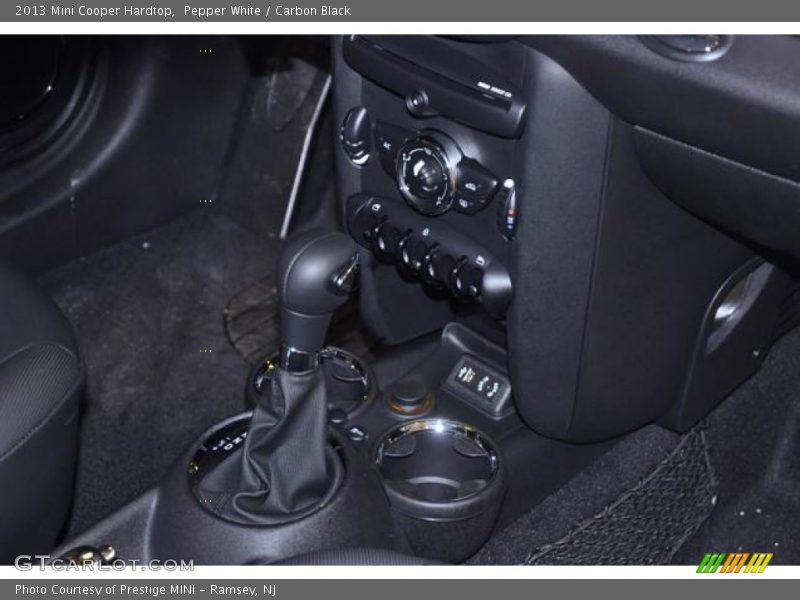 Pepper White / Carbon Black 2013 Mini Cooper Hardtop