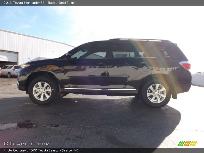 Black / Sand Beige 2013 Toyota Highlander SE