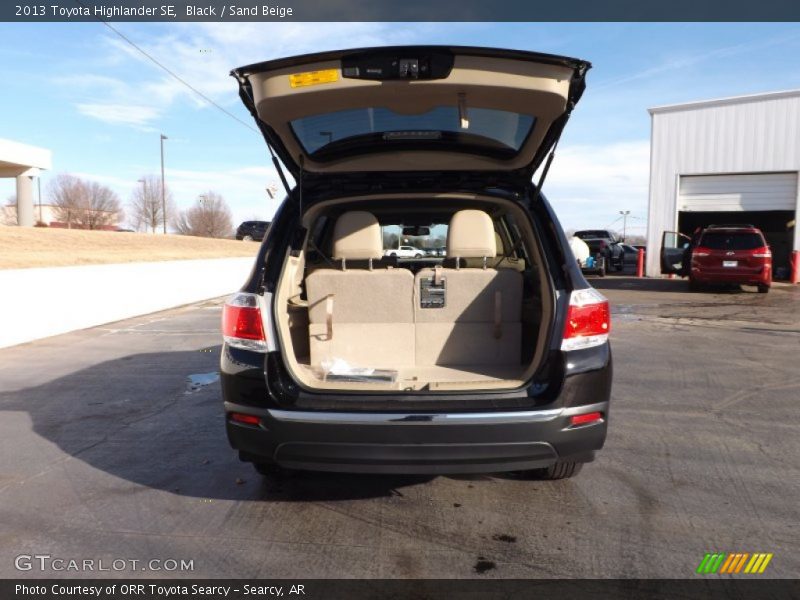 Black / Sand Beige 2013 Toyota Highlander SE