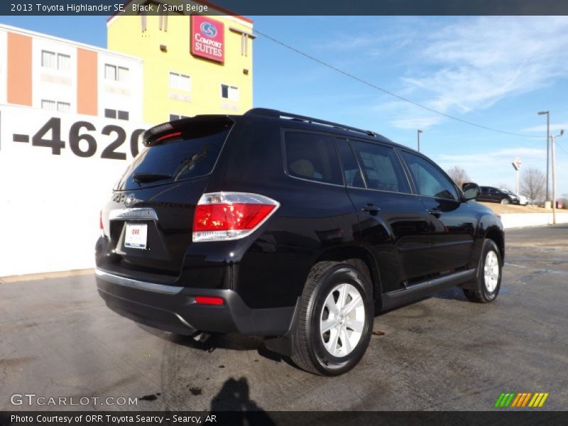 Black / Sand Beige 2013 Toyota Highlander SE