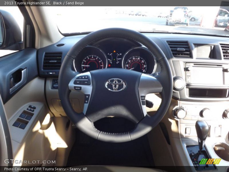 Black / Sand Beige 2013 Toyota Highlander SE