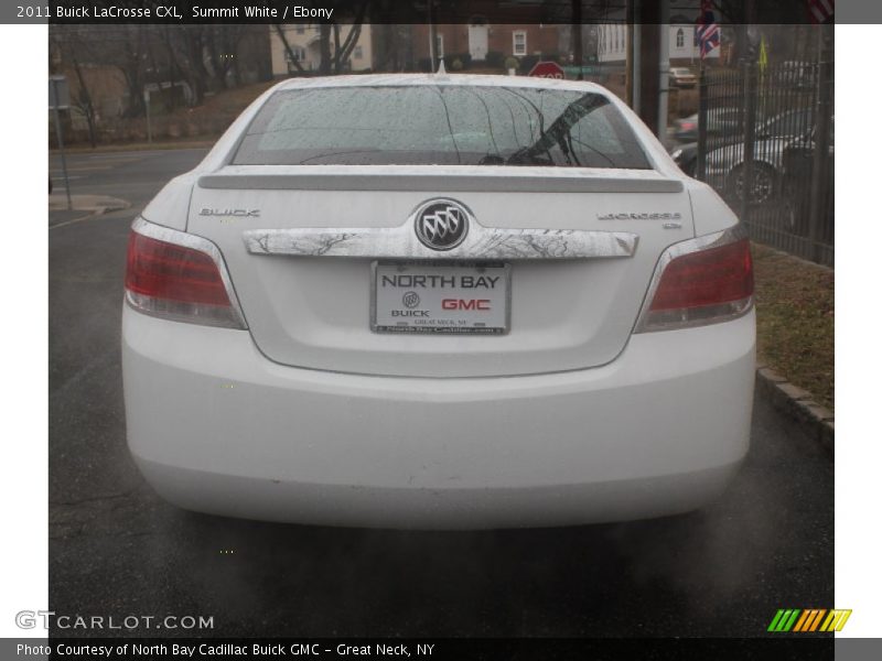 Summit White / Ebony 2011 Buick LaCrosse CXL