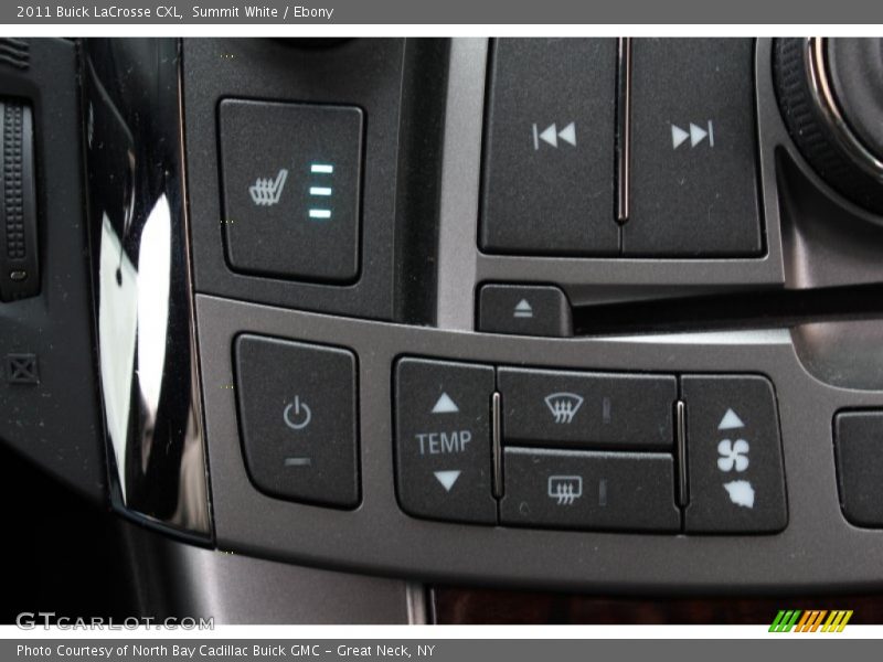 Summit White / Ebony 2011 Buick LaCrosse CXL