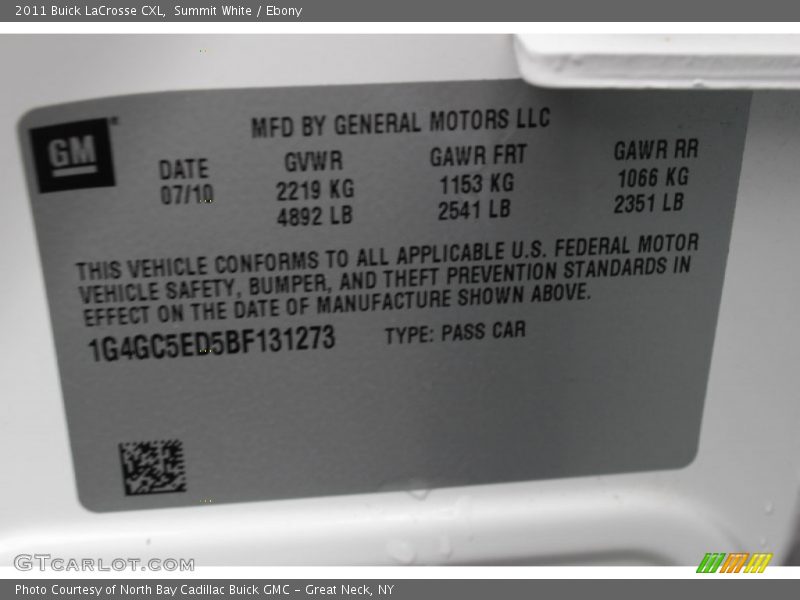 Summit White / Ebony 2011 Buick LaCrosse CXL