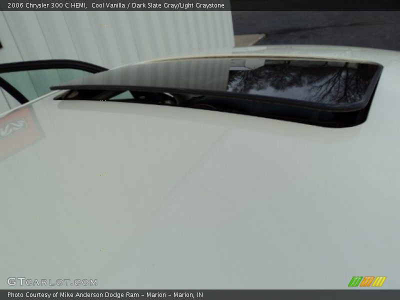 Cool Vanilla / Dark Slate Gray/Light Graystone 2006 Chrysler 300 C HEMI