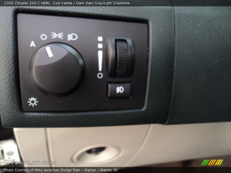 Cool Vanilla / Dark Slate Gray/Light Graystone 2006 Chrysler 300 C HEMI