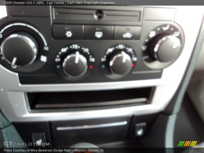 Cool Vanilla / Dark Slate Gray/Light Graystone 2006 Chrysler 300 C HEMI