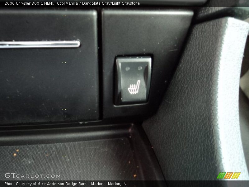 Cool Vanilla / Dark Slate Gray/Light Graystone 2006 Chrysler 300 C HEMI