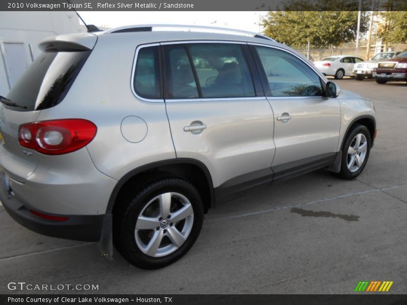 Reflex Silver Metallic / Sandstone 2010 Volkswagen Tiguan SE