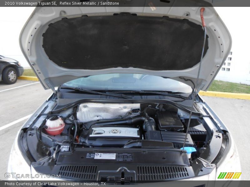 Reflex Silver Metallic / Sandstone 2010 Volkswagen Tiguan SE