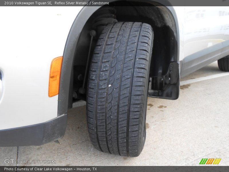 Reflex Silver Metallic / Sandstone 2010 Volkswagen Tiguan SE