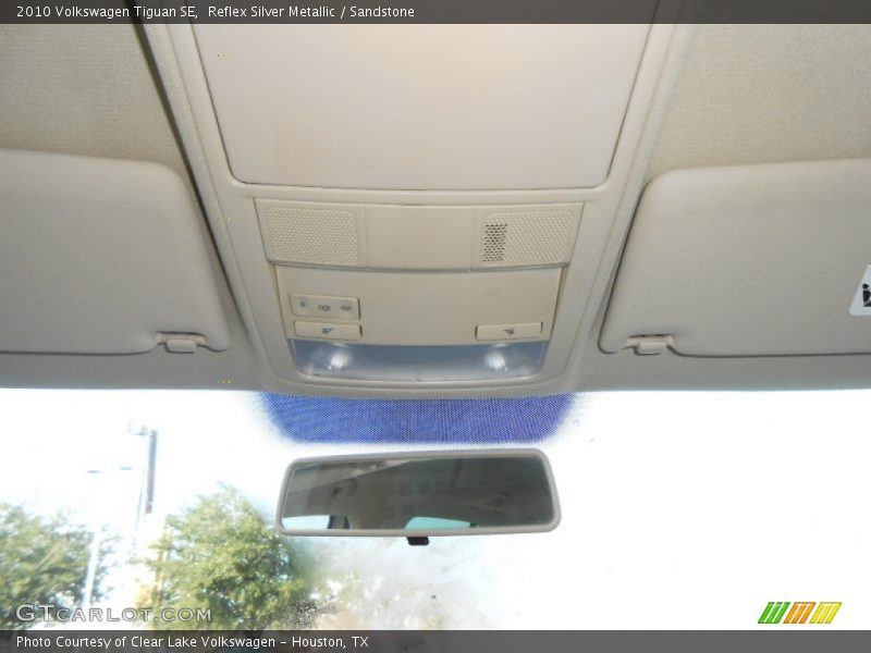 Reflex Silver Metallic / Sandstone 2010 Volkswagen Tiguan SE