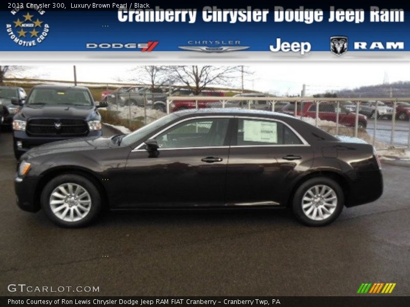 Luxury Brown Pearl / Black 2013 Chrysler 300