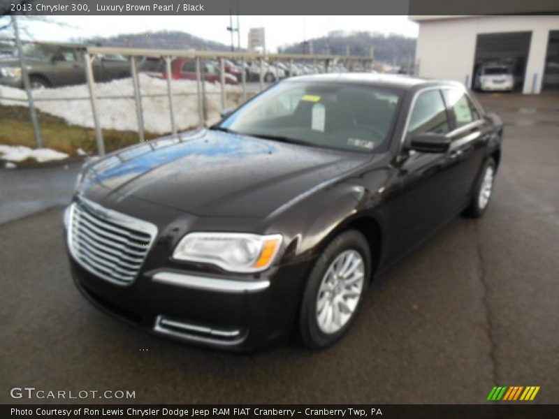 Luxury Brown Pearl / Black 2013 Chrysler 300