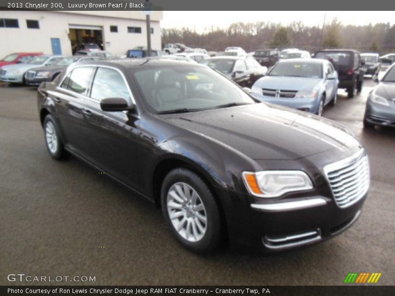 Luxury Brown Pearl / Black 2013 Chrysler 300