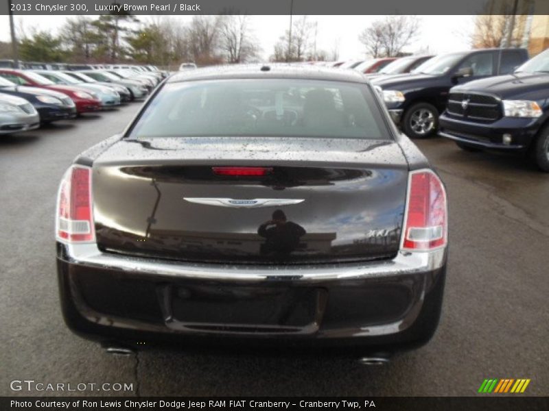 Luxury Brown Pearl / Black 2013 Chrysler 300